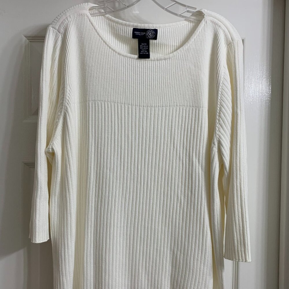 Venezia Jeans Women's White Ribbed Knit Sweater, Size 26/28
